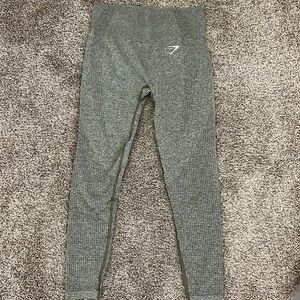 Light army green Gymshark leggings! Size Medium. Barely worn, Great Condition!